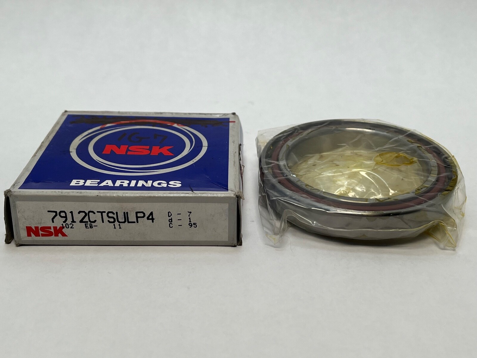 NSK 7912CTSULP4 Angular Bearing 71912C 7912C 7912-C-T-SUL-P4 60x85x13 mm