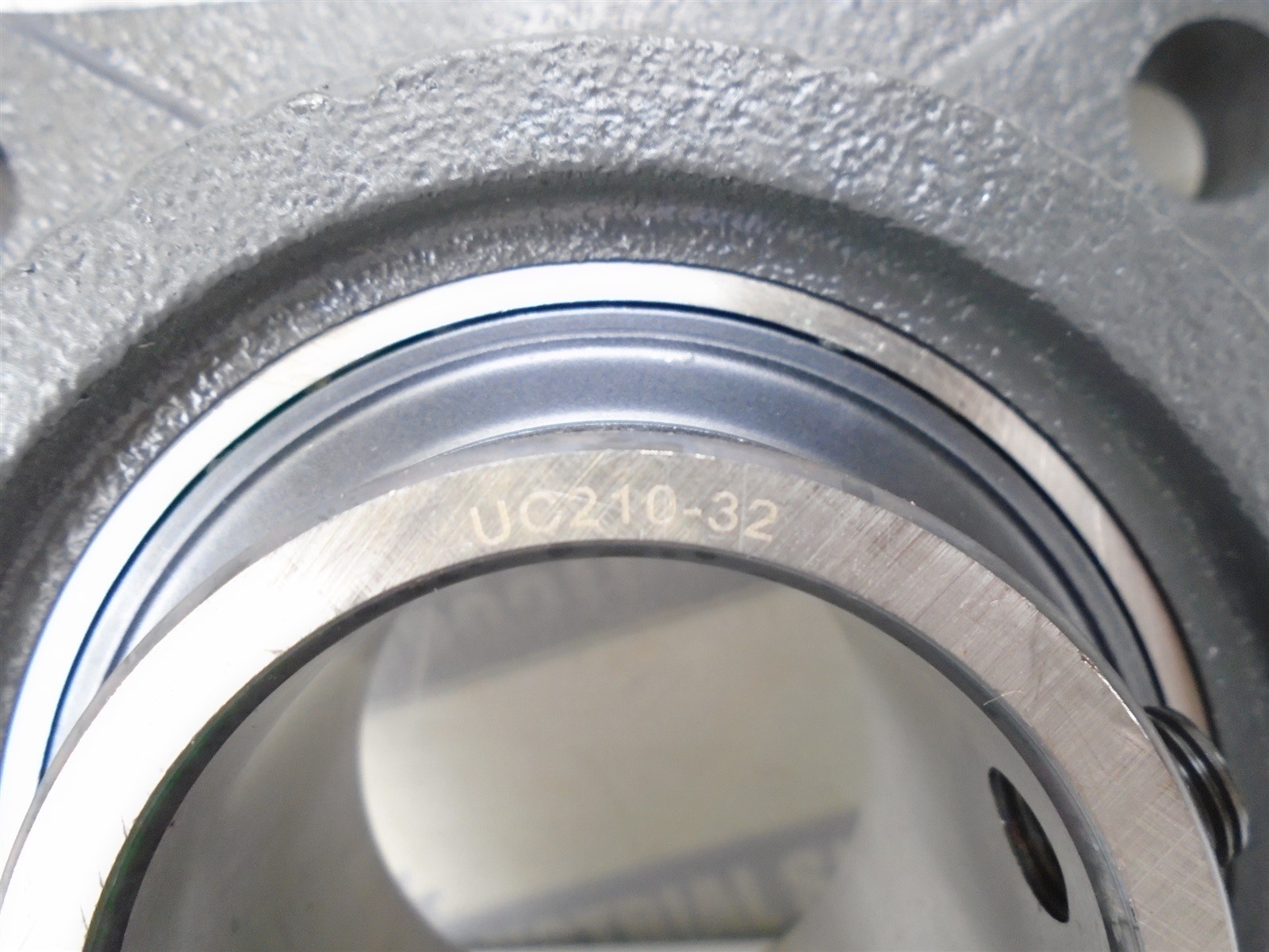 IPTCI – UCF210-32 – 2 in. Flange Mount BALL BEARING – (NEW in BOX)
