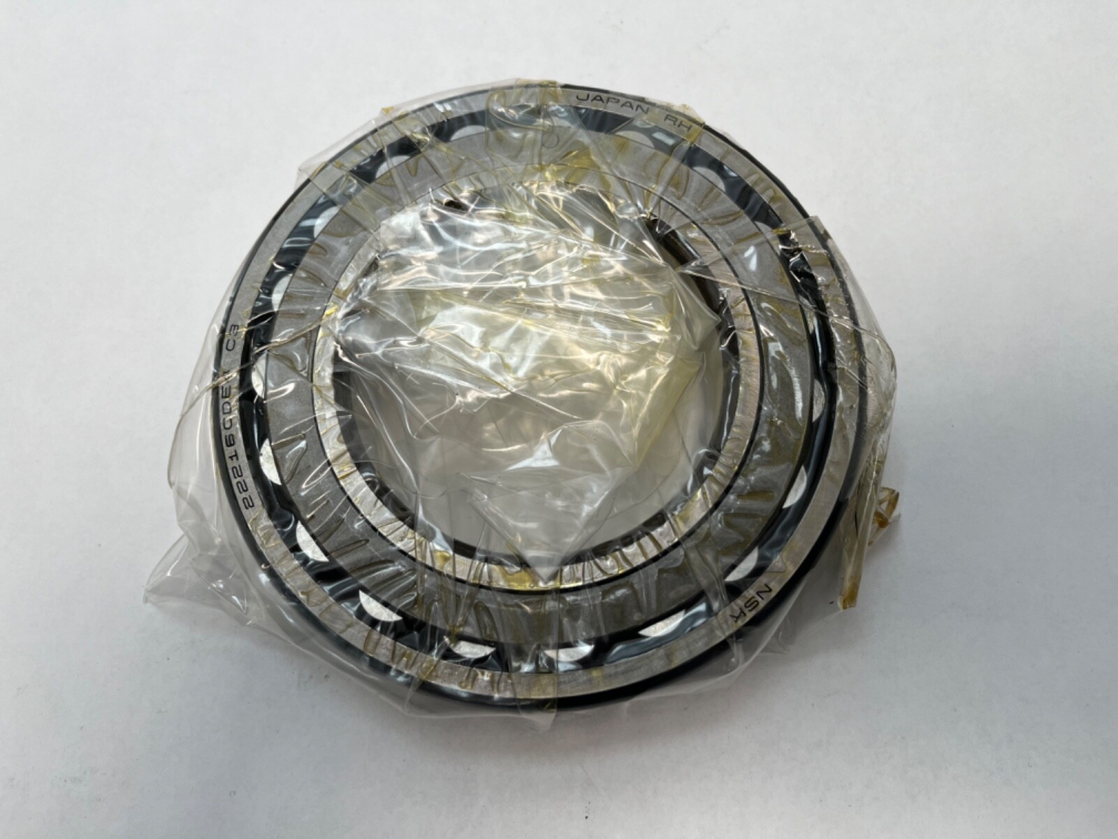 NSK 22216CDE4C3 Bearing 80x140x33 mm 22216 CD W33/E4 C3 Japan