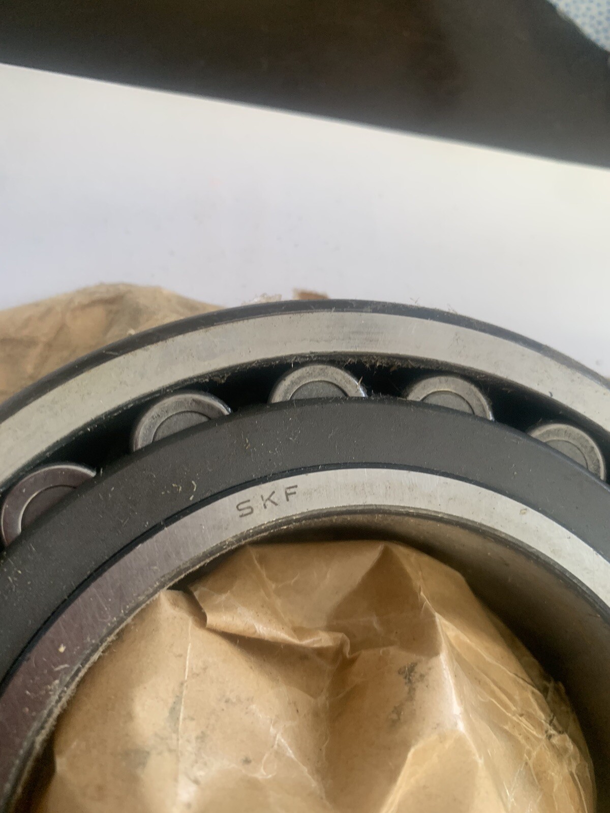 SKF 22216 CKJ/C3/W33 Spherical Roller Bearing 22216CKJ 22216CCK 80x140x33mm