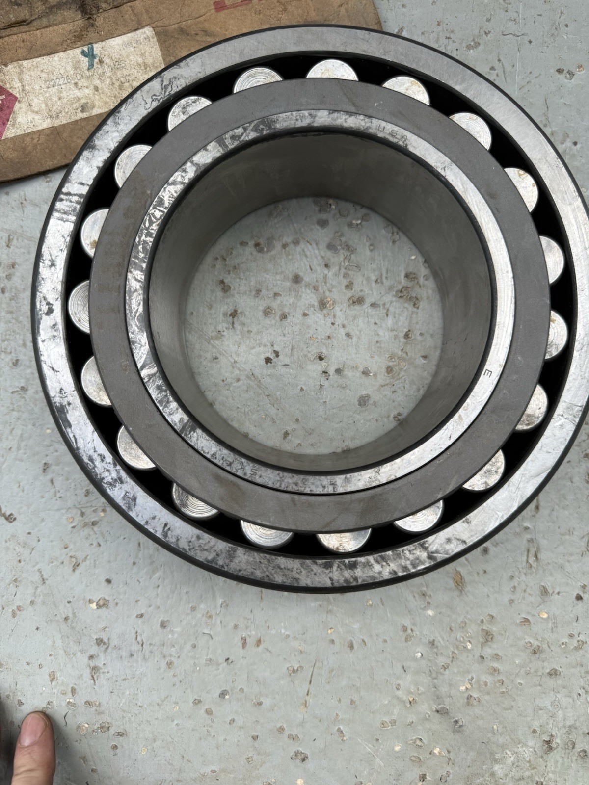SKF 22226 Spherical Roller Bearing New Open Box
