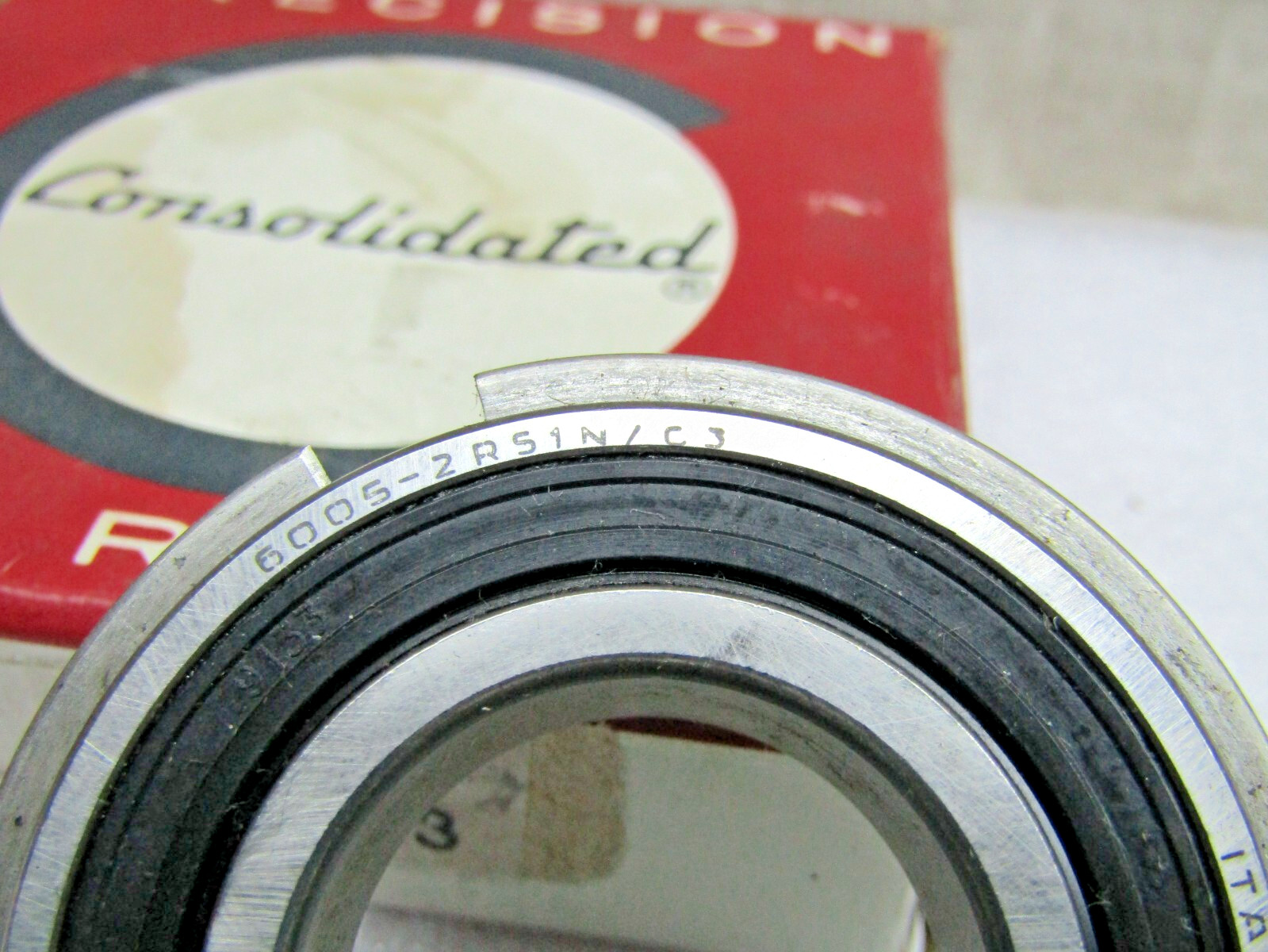 SKF 6005-2RSNR C3 25mm X 47mm X 12mm Sealed Snap Ring Bearing