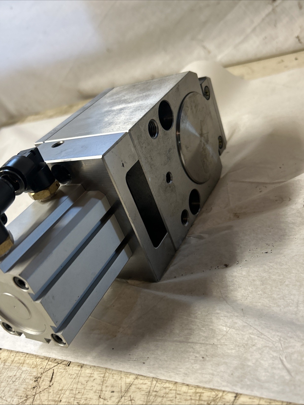 Sankyo Oilless Industry Removable punch retainer SHPUG70-L-Lhc. Ssd-l-40-30-n.
