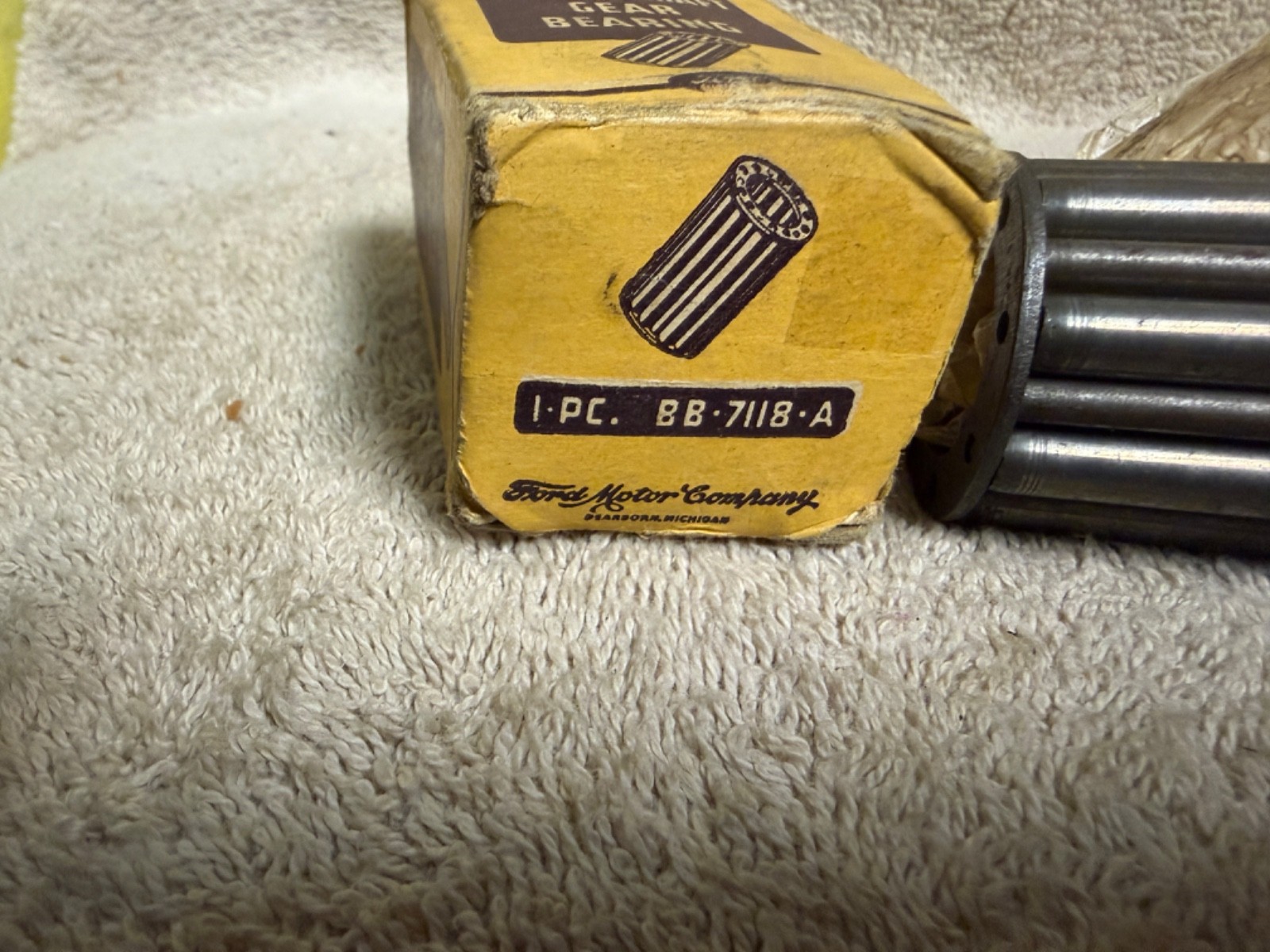 NOS FORD BB-7118-A TRANSMISSION MAIN DRIVE PILOT BEARING 1932-52 TRUCKS & CARS