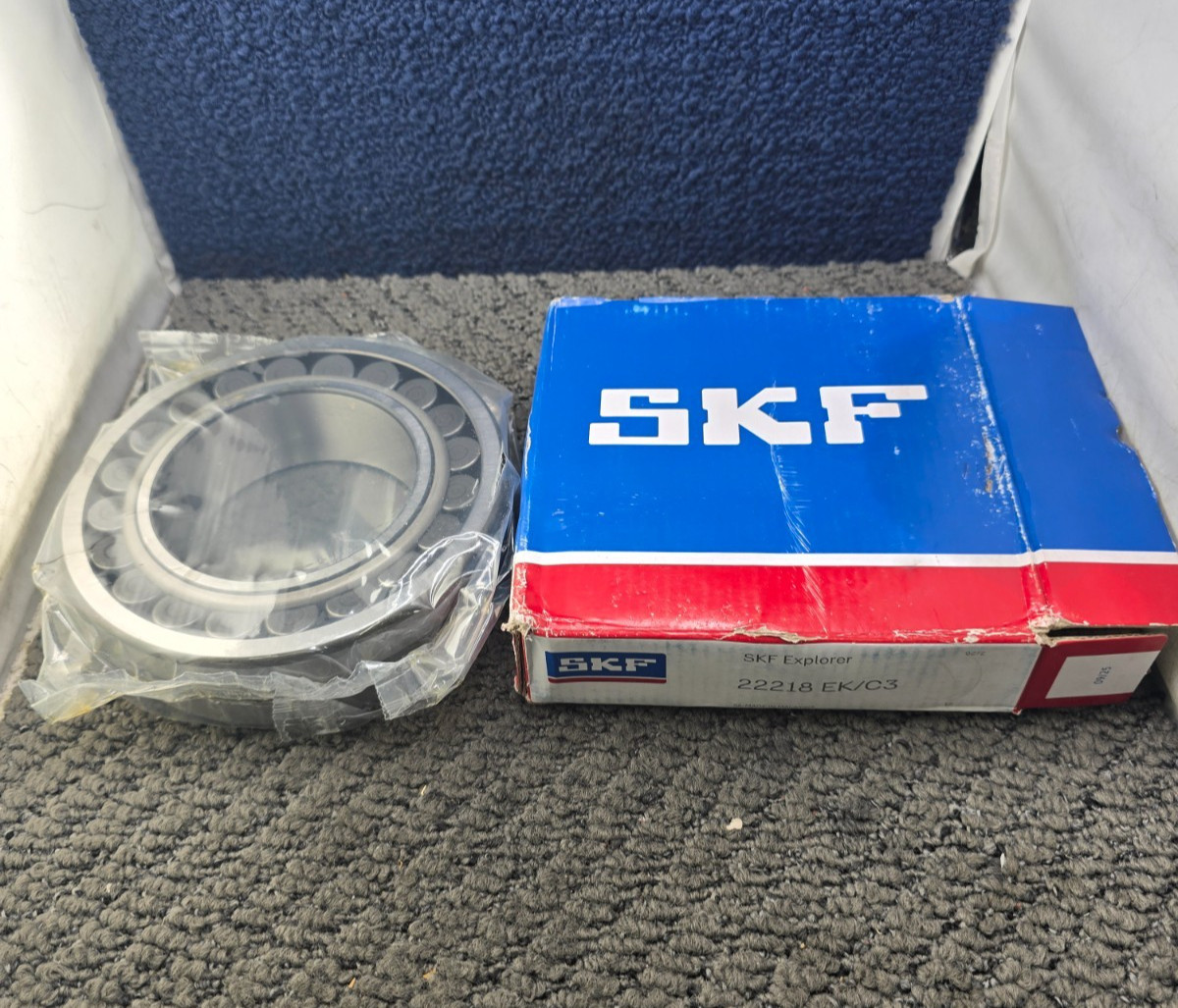 SKF 22218 EK/C3: 90mm X 160mm X 40mm Spherical Roller Bearing 1:12 Taper Bore