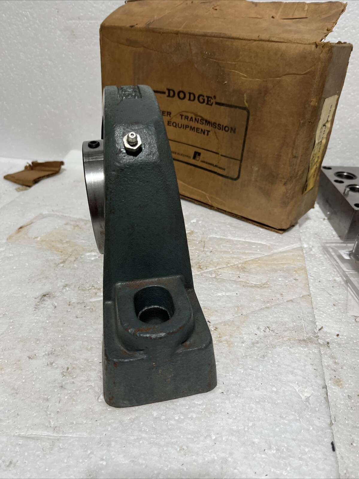 Dodge 126822 P2B-SCM-300 3″ Pillow Block Bearing NEW IN BOX P2B-SCM-300-HT