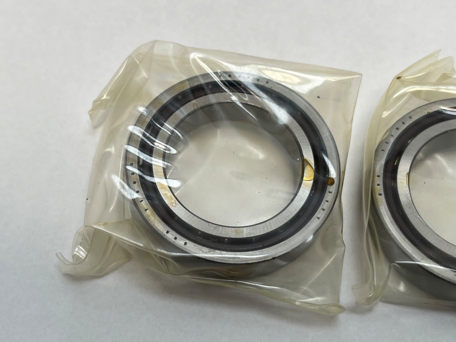 SNR 71906HDUJ74 Bearing 30x47x9mm 7906-E-T-DUL-P4 71906-H-DU-J74 France 2 Pcs