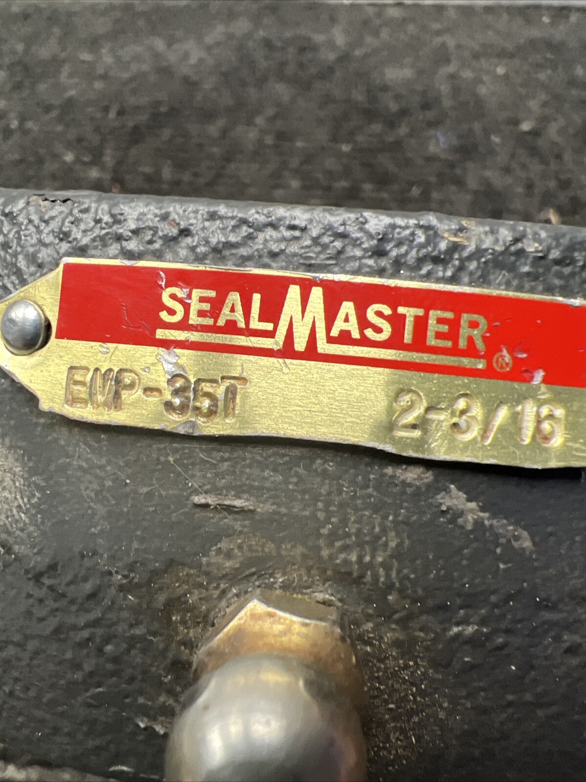 USED SEALMASTER EMP-35T PILLOW BLOCK BEARING, 2-3/16″ Bore