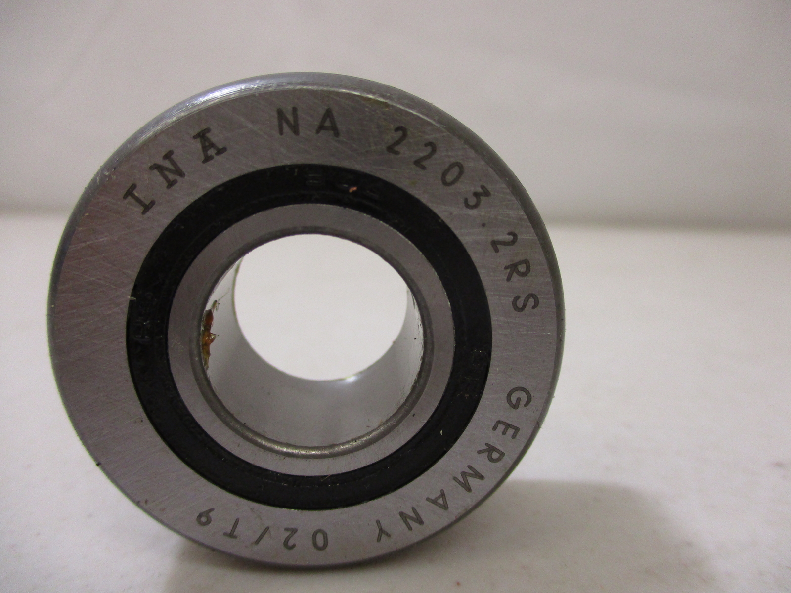 *NEW* INA 2203 2RS BEARING 02/T9