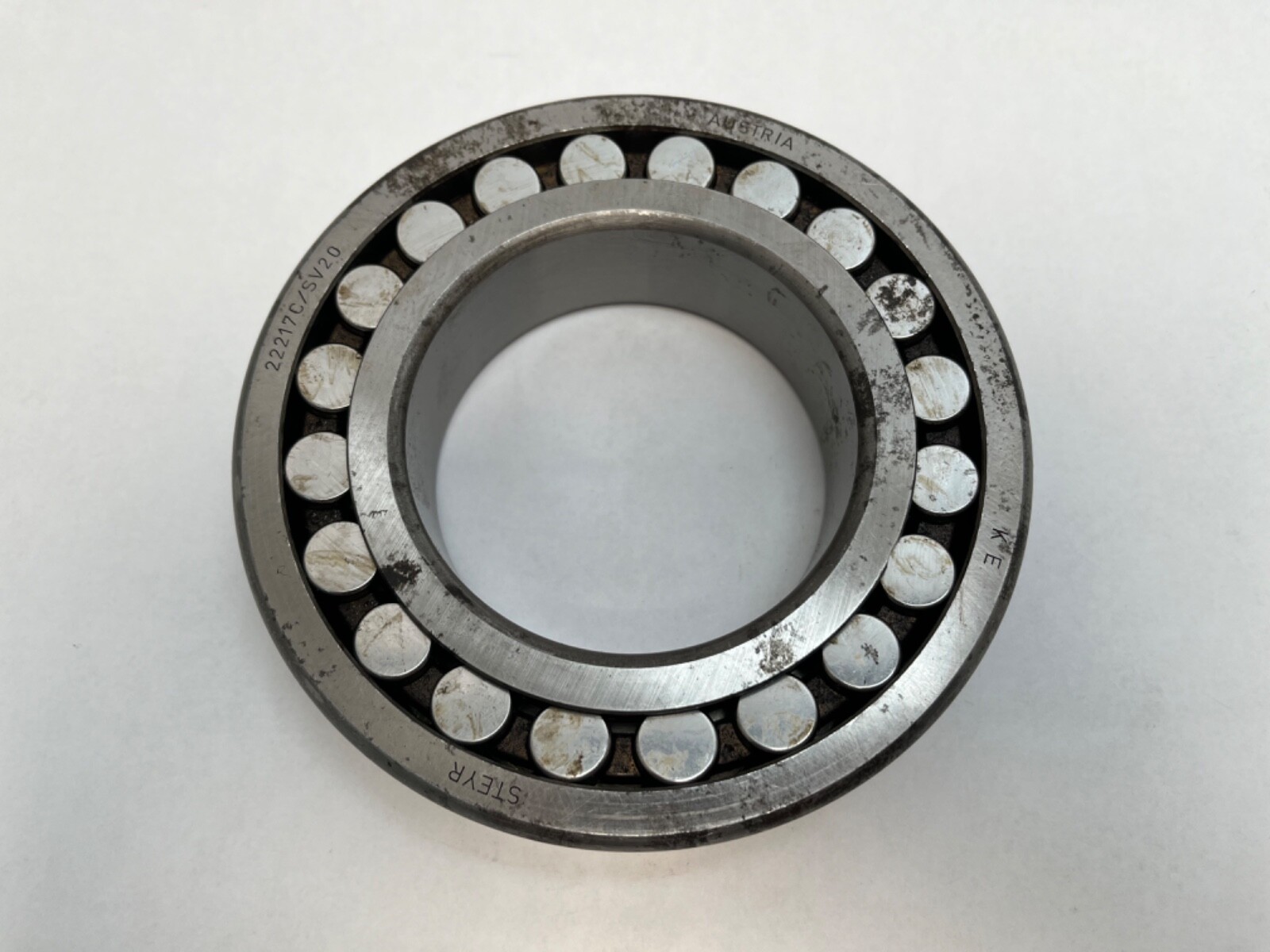Steyr 22217CMBW33 Spherical Bearing 85x150x36 mm 22217 C MB SV20/W33