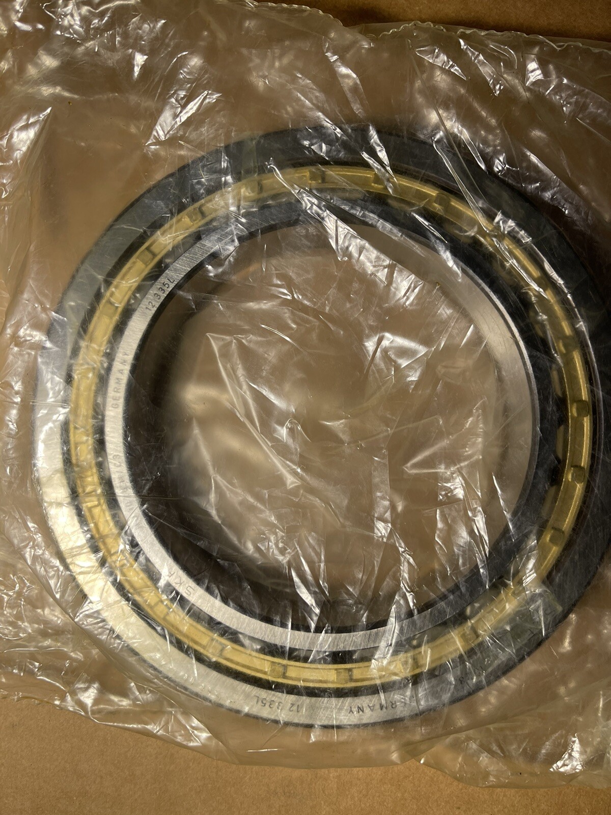 SKF NU 1028M/C3 SINGLE ROW BRASS CAGE CYLINDRICAL ROLLER BEARING 140x210x33 mm.