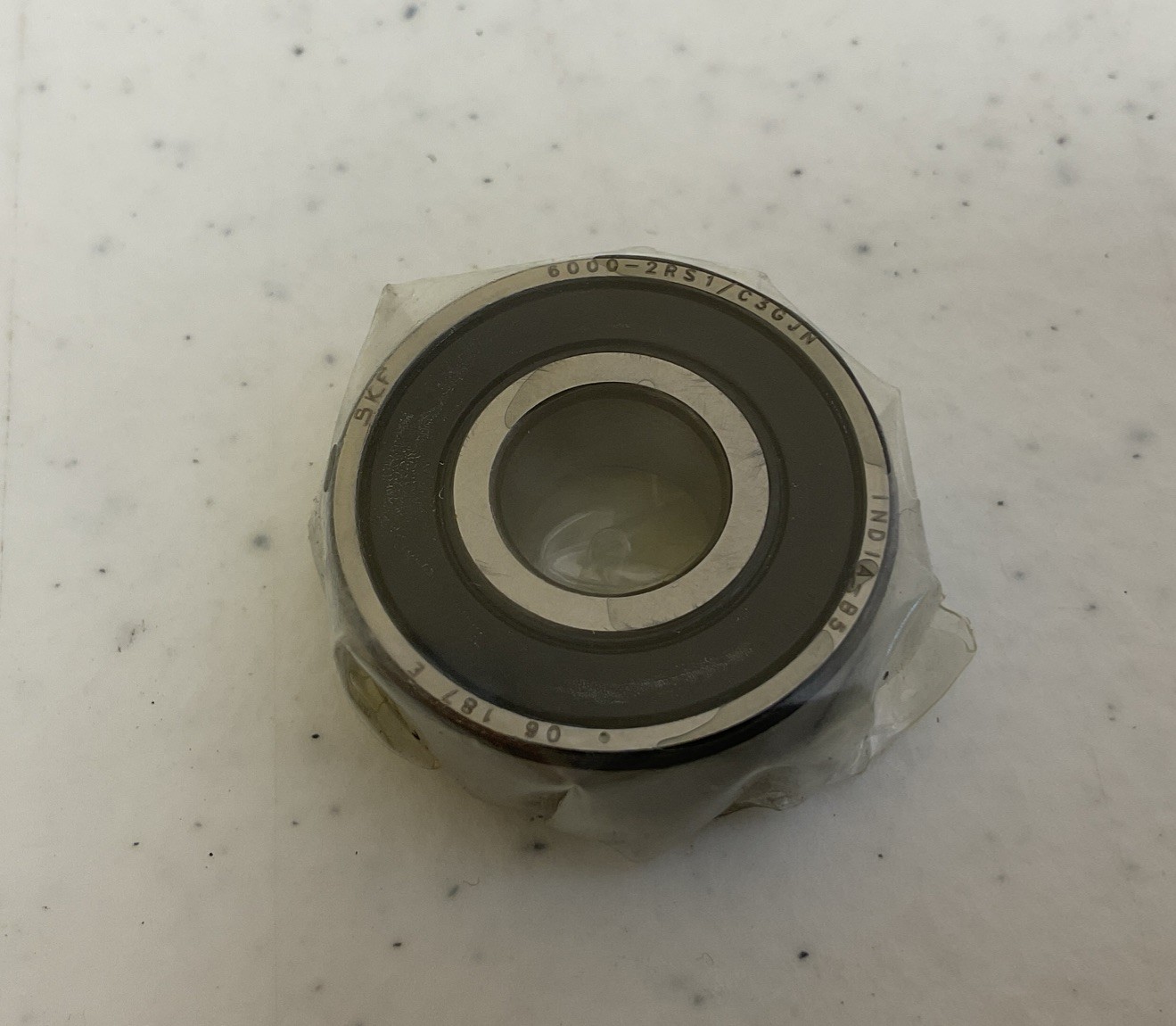 NEW LOT OF 2 SKF 6000-2RSJEM DEEP GROOVE BALL BEARING, FREE SHIPPING