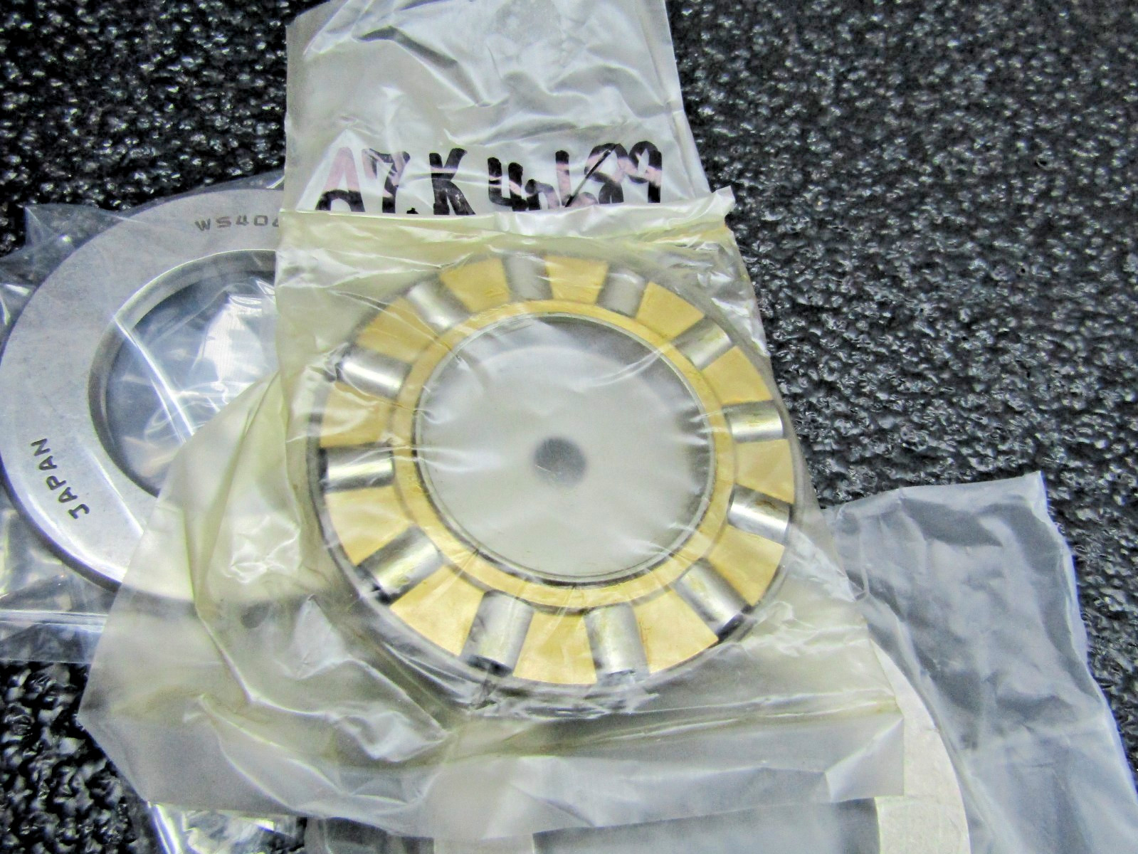 IKO AZ406819 40mm X 68mm X 19mm Cylindrical Roller Thrust Bearing