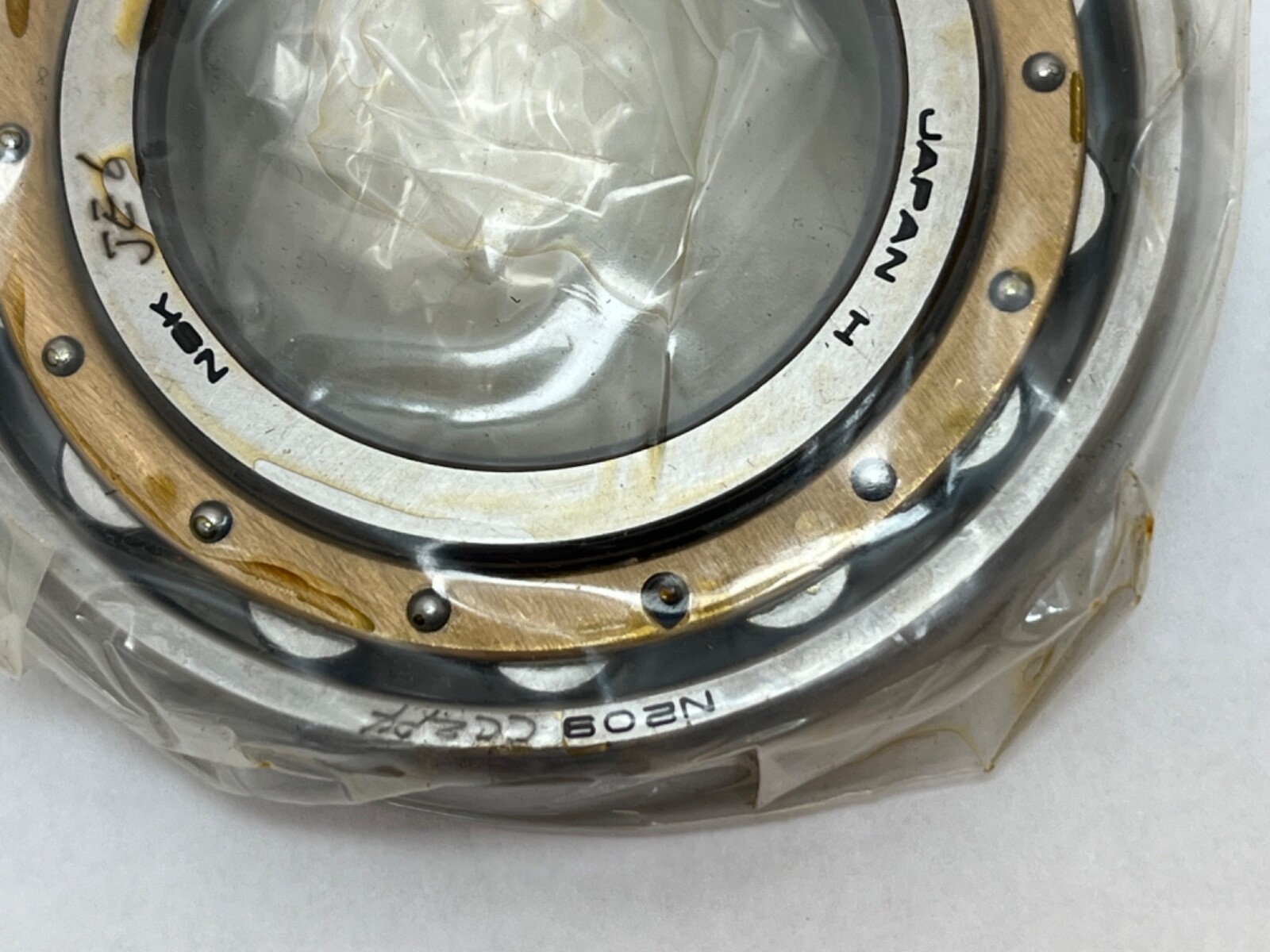 NSK N209MCC2P4 Cylindrical Roller Bearing 45x85x19 mm N209 N-209-M-CC2-P4 Japan