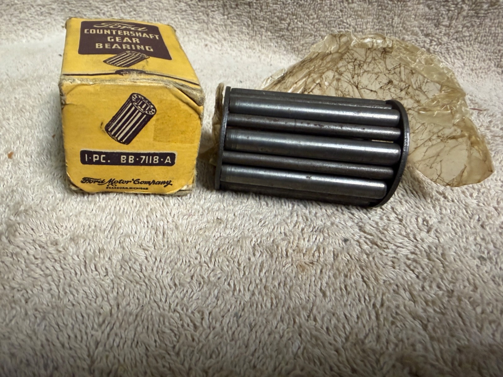 NOS FORD BB-7118-A TRANSMISSION MAIN DRIVE PILOT BEARING 1932-52 TRUCKS & CARS