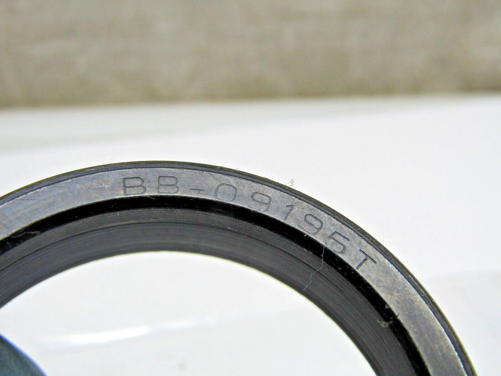 Green Bearing BB-09195-T Vintage Automotive Bearing Outer Race