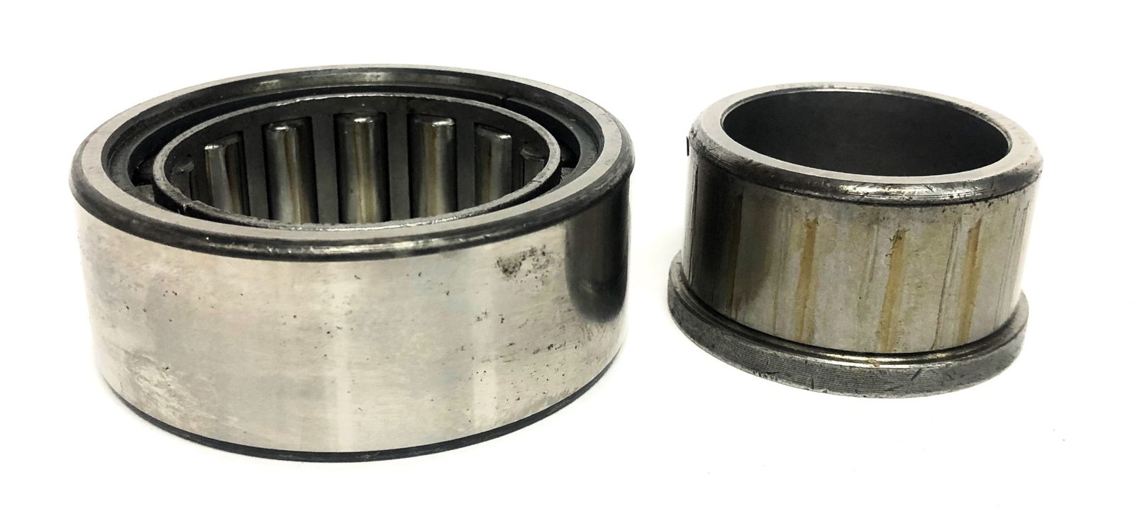 Unbranded Cylindrical Roller Bearing MR5208 NOS
