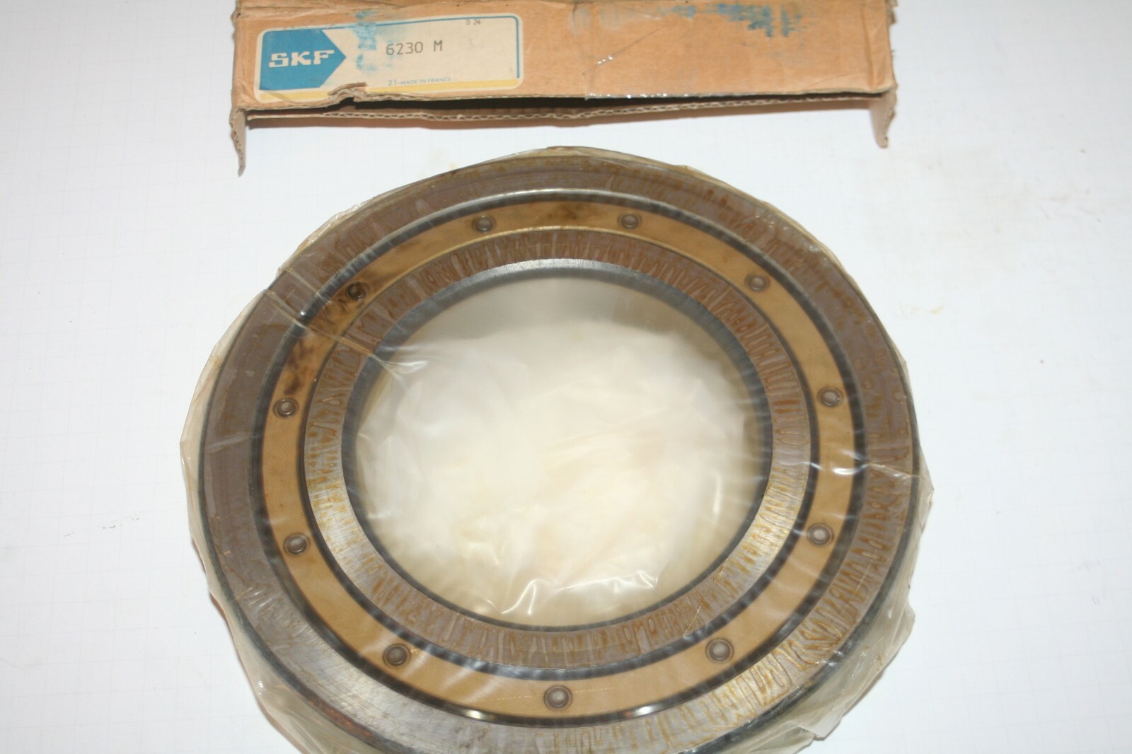 SKF 6230 M Radial Deep Groove Ball Bearing 6230M * NEW *