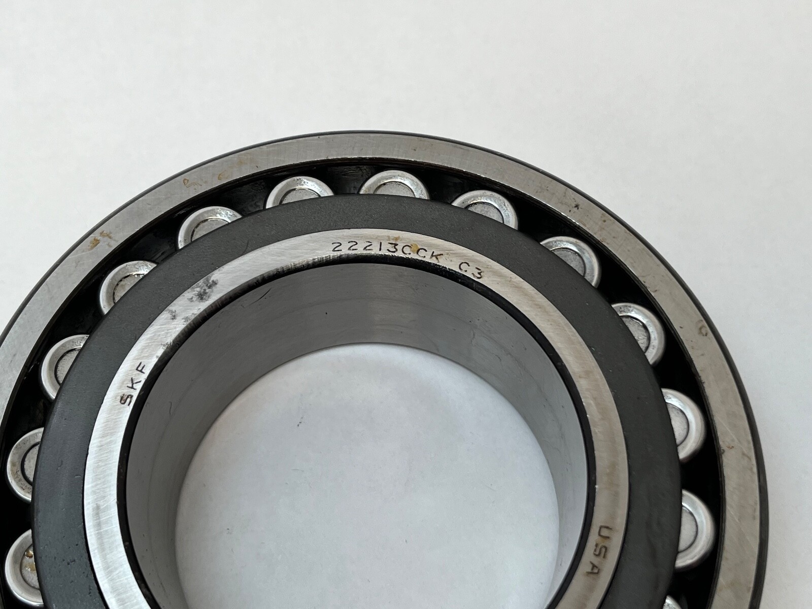 SKF 22213-CCKJ-C3-W33 Spherical Bearing 65x120x31 mm 22213-CC-K-J-C3-W33 USA