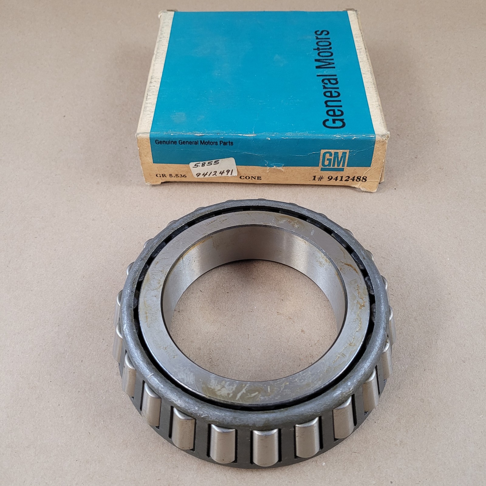 NOS GM 9412488 9412491 TAPER ROLLER BEARING CONE RACE 1982-1992 Chevy GMC Truck