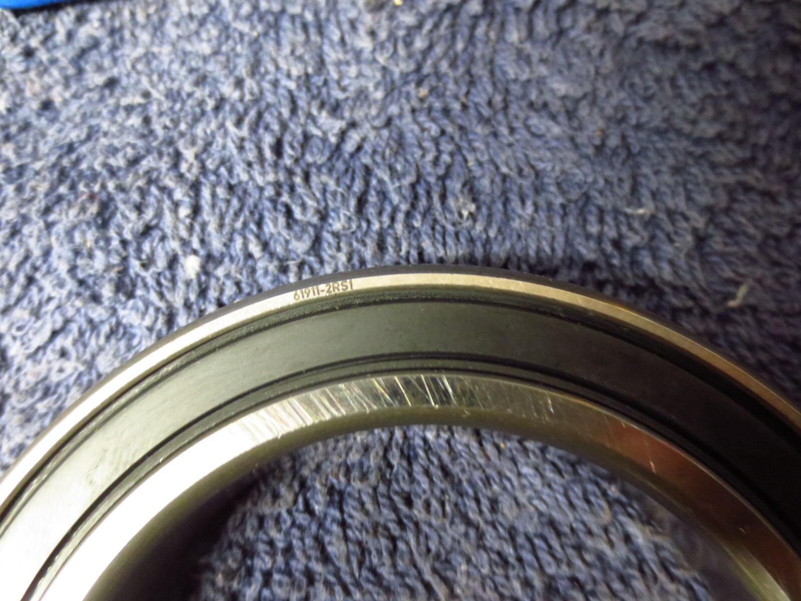 61911-2RS1 SKF New Single Row Ball Bearing Rubber Seals