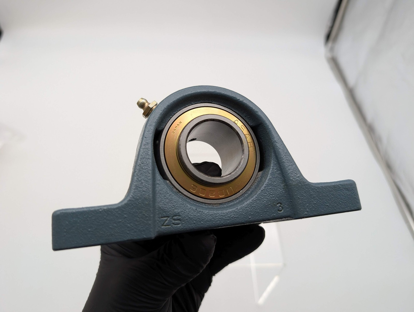 AMI UCP206-20C4HR5 Pillow Block Bearing Unit 1-1/4″ Bore 4.75″ Bolt Center