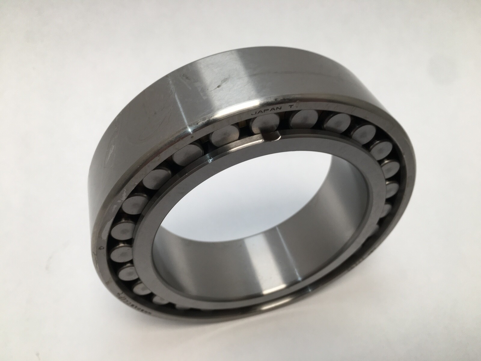 NSK NN3015KCC1P4 Cylindrical Bearing 75x115x30 mm NN-3015-K-CC1-P4 ABEC7 Japan