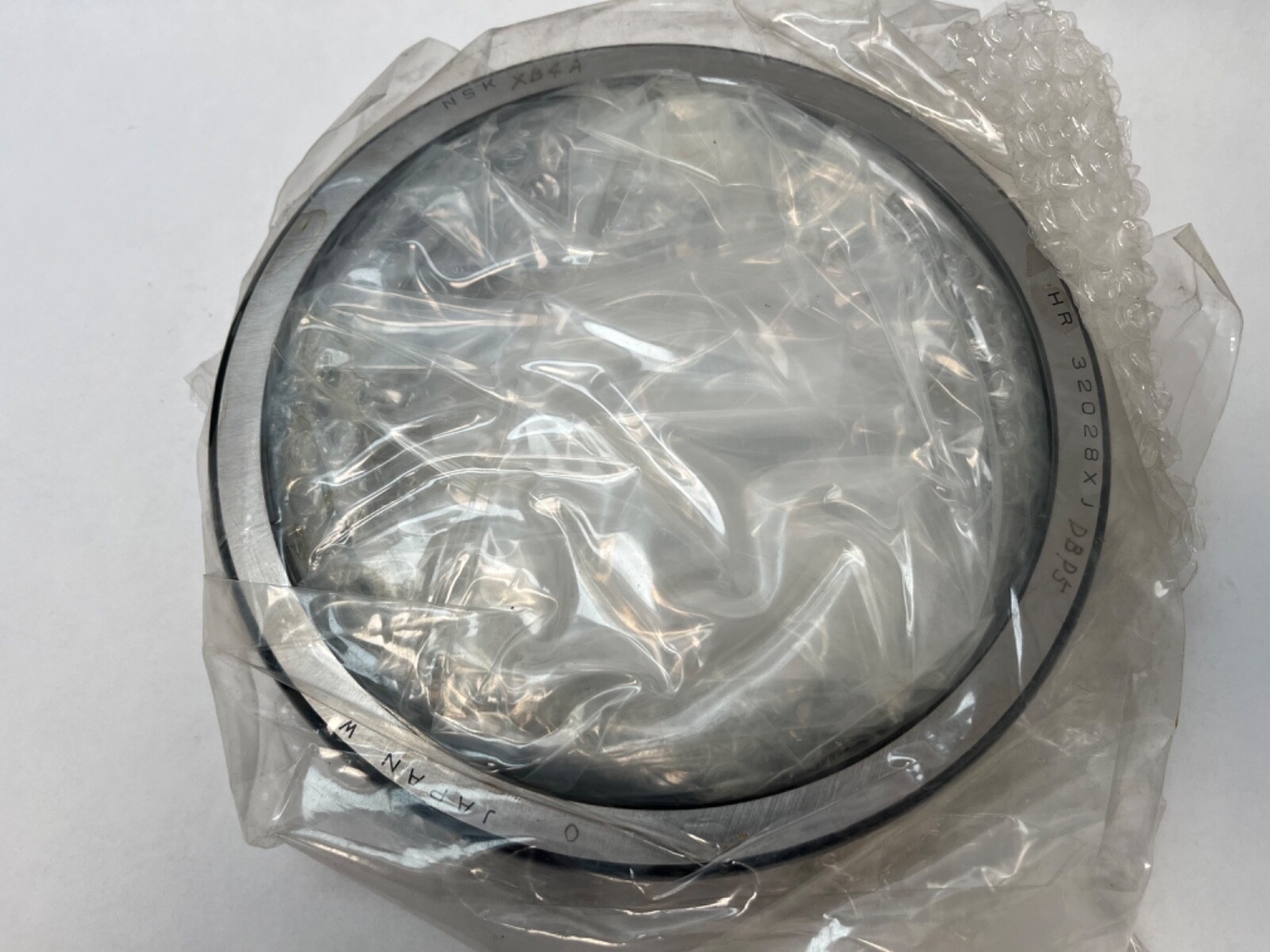 NSK HR32028XJP5 Taper Bearing Cone&Cup 140mm ID 210mm OD HR-32028-XJ-P5 Japan
