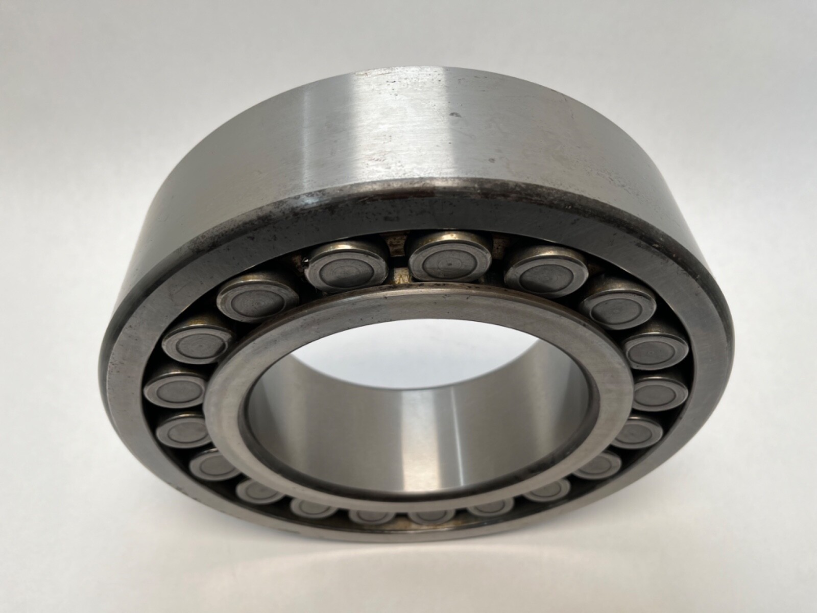 Nachi 22228EC3 Spherical Bearing 22228-E-C3 22228 MB/BR/M 140x250x68 mm
