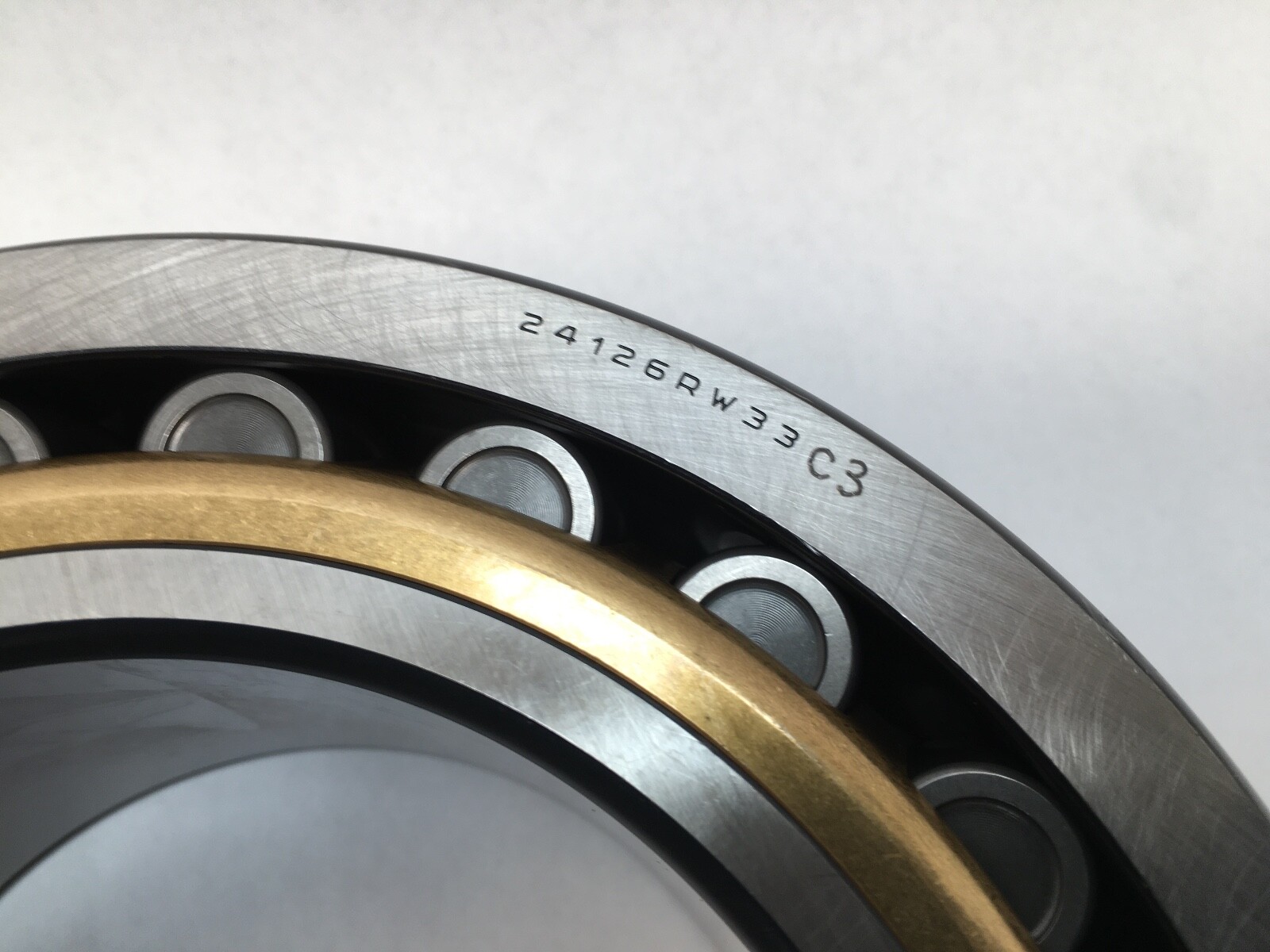 KOYO 24126RW33C3 Spherical Roller Bearing 130x210x80 mm 24126 R W33 C3 Japan