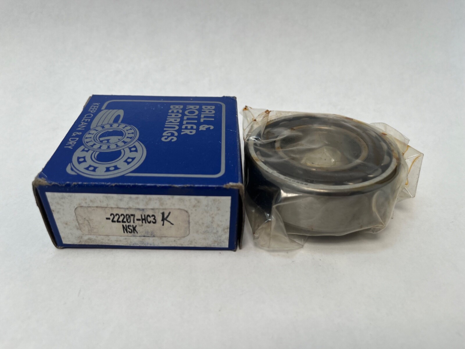 NSK 22207HKC3 Bearing 35x72x23 mm 22207-E-TVP 22207-H-K-C3 Japan
