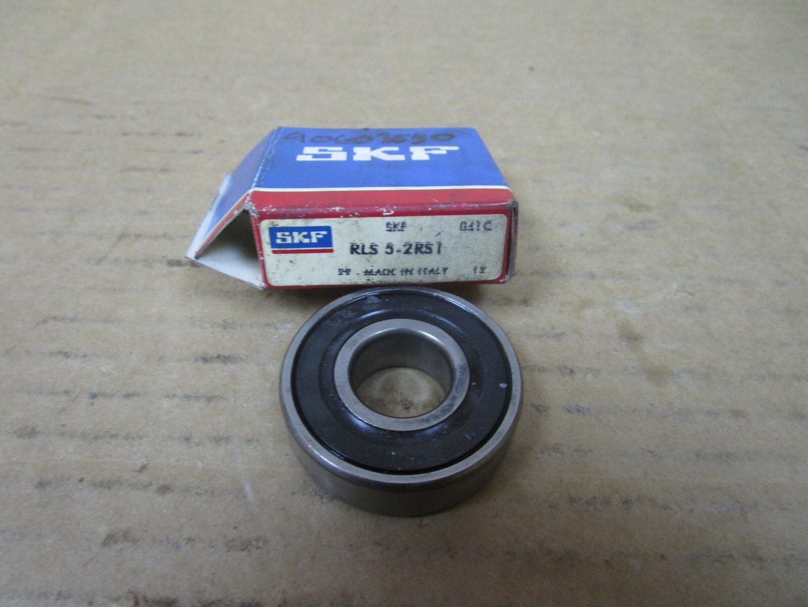 NEW SKF DEEP GROOVE BALL BEARING RLS 5-2RS1