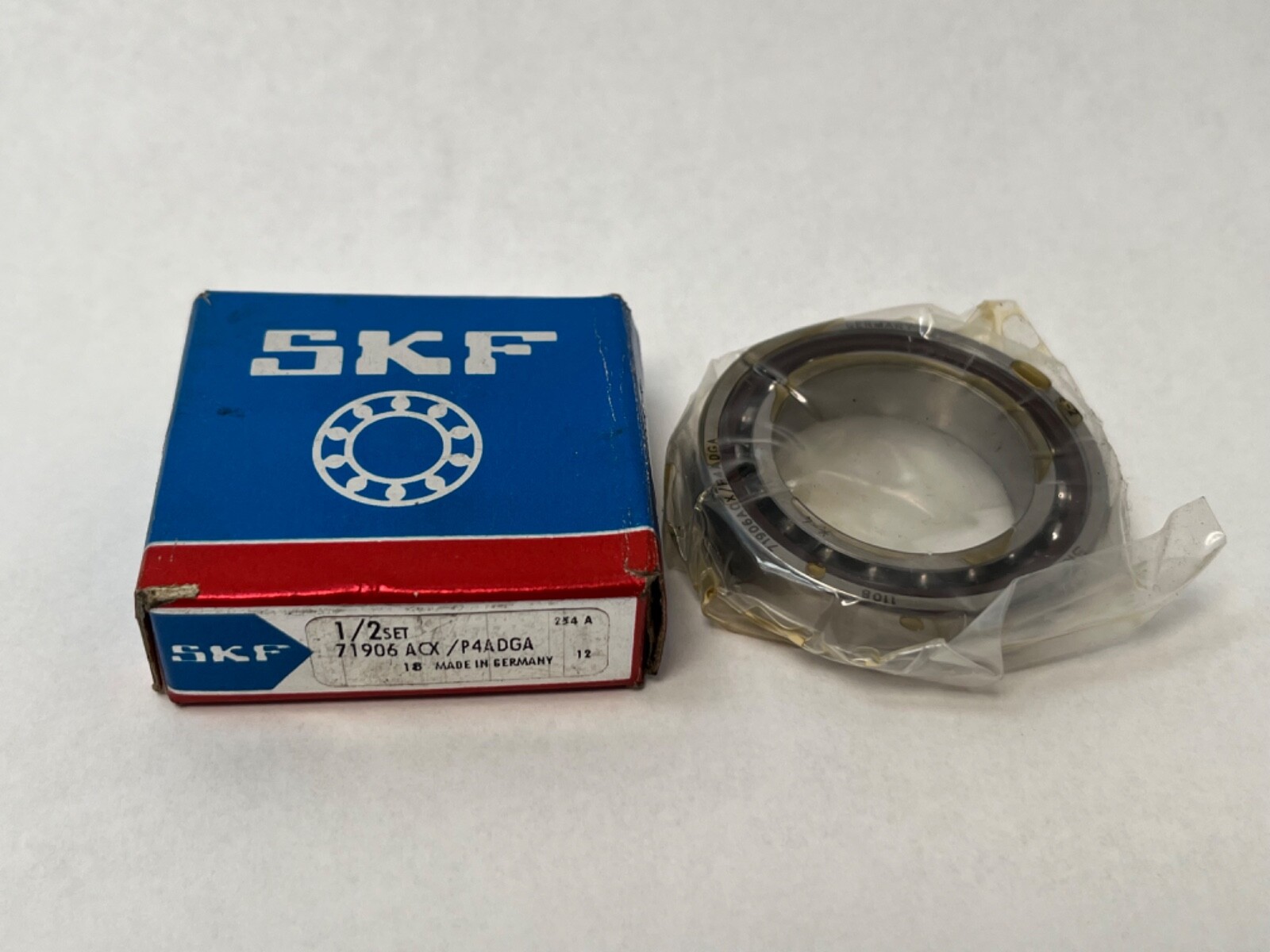 SKF 71906-ACXGA/P4A Bearing 30x47x9 mm 7906 71906-ACX-P4A-DGA Italy