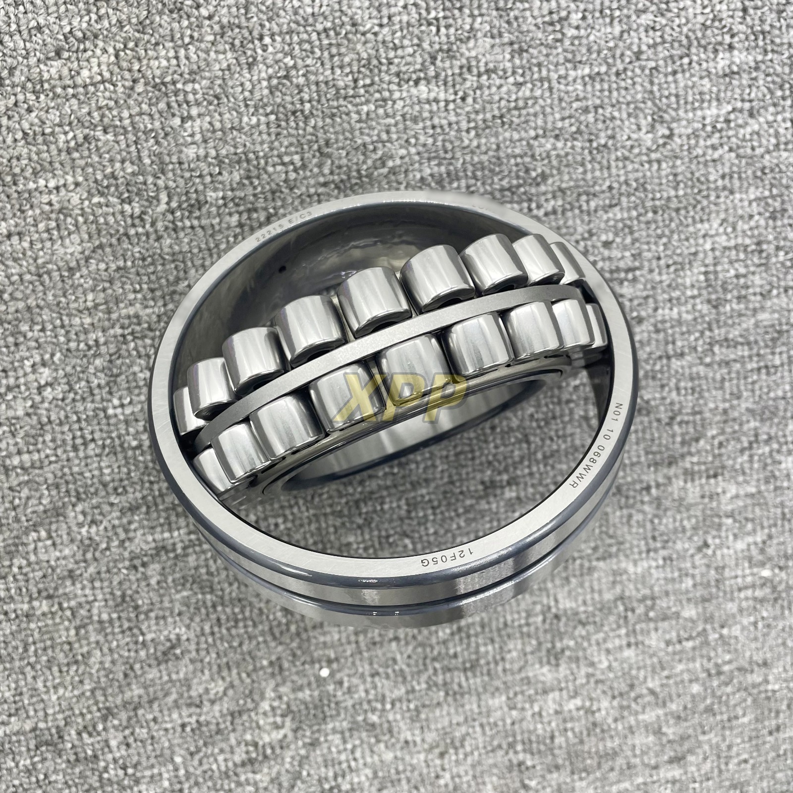 22215E/C3 NEW 1PC SPHERICAL ROLLER BEARING Fit FOR SKF 75x130x31 (mm)