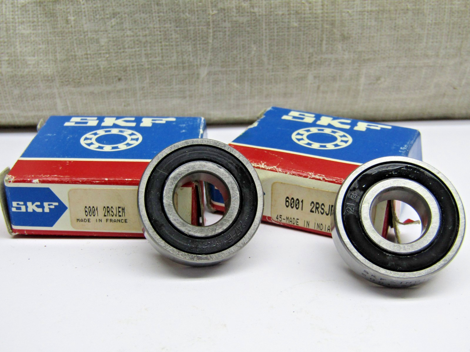 (Lot of 2) SKF 6001-2RS JEM 12mmX 28mmX 8mm Sealed Bearing