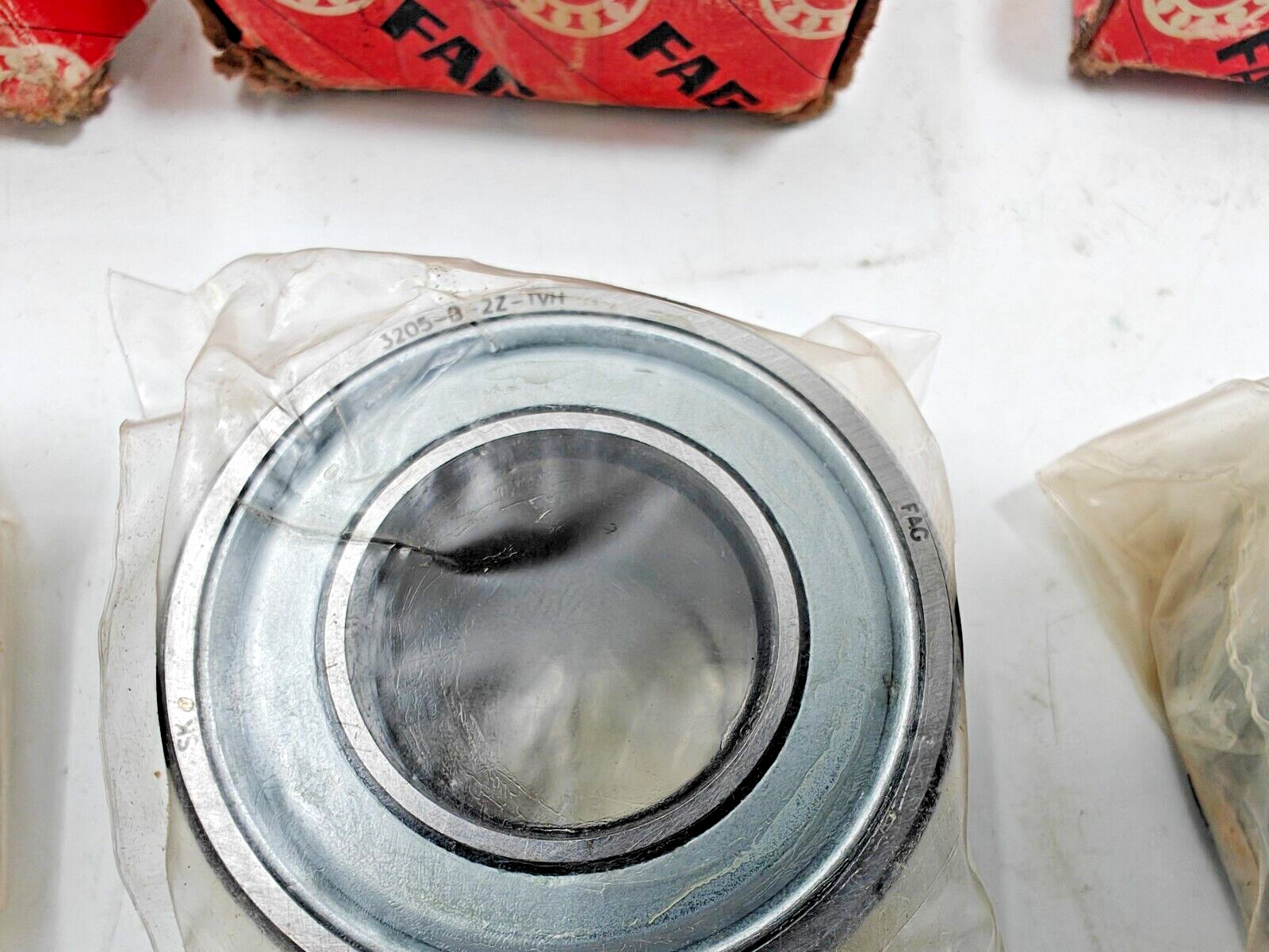 3205B 2Z TVH FAG Double Row Angular Contact Bearing 3205-B-2Z-TVH 25x52x20.6mm