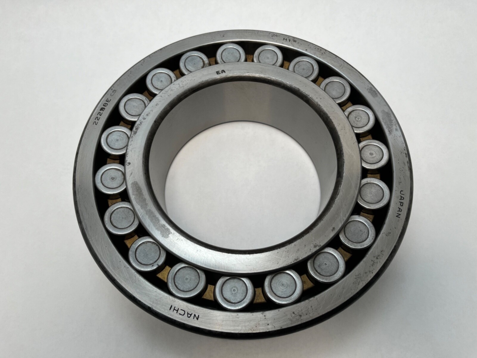 Nachi 22228EC3 Spherical Bearing 22228-E-C3 22228 MB/BR/M 140x250x68 mm