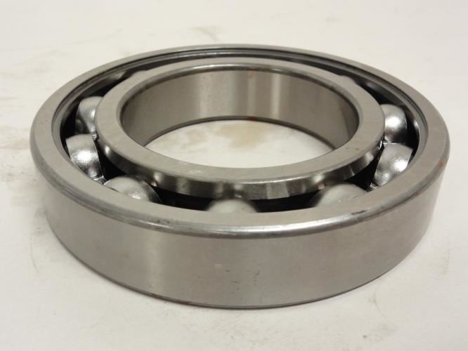 201933 Old-Stock; SKF 6215JEM Ball Bearing 75mm ID x 130mm OD x 25mm Wide