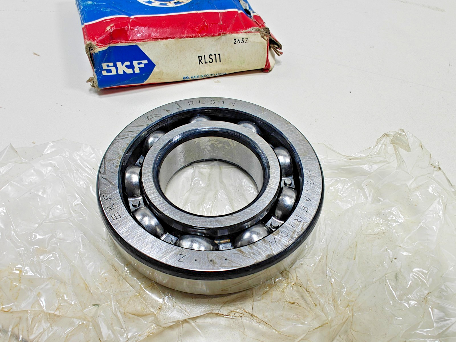 RLS 11 SKF Deep Groove Ball Bearing SKF RLS11 / LJ 1 3/8 / LS 12-1/2