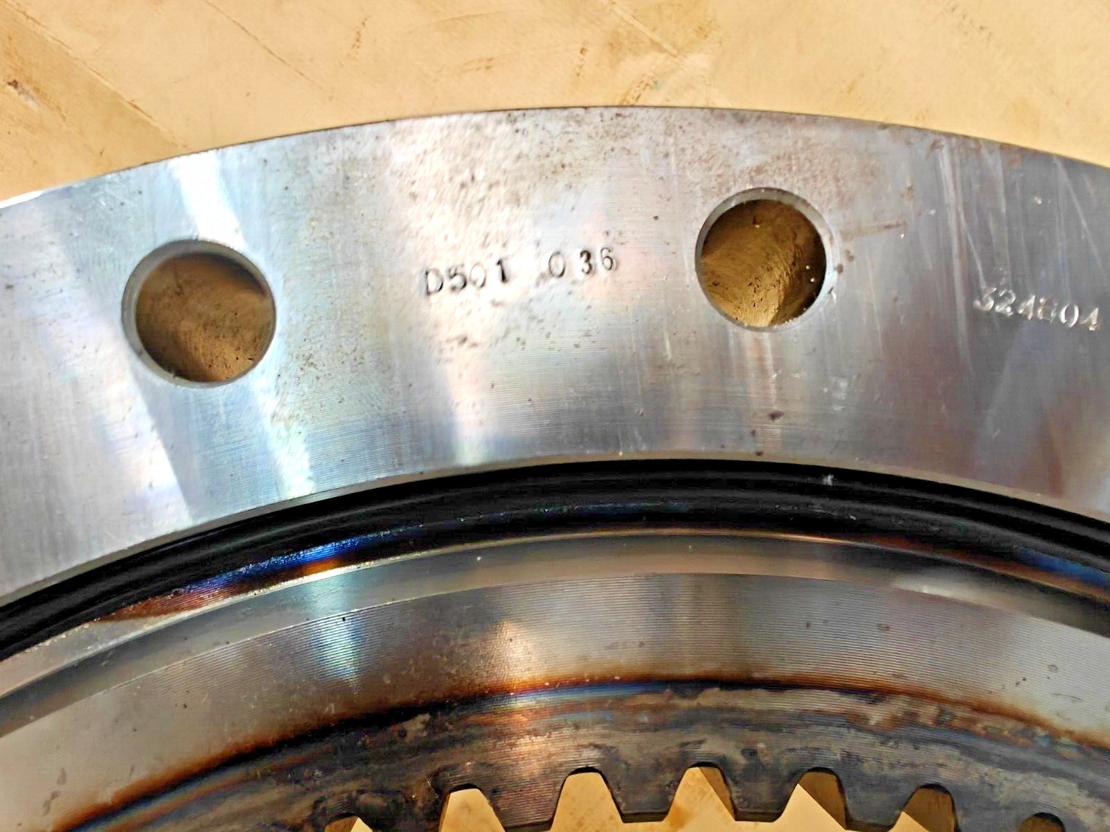 Internal Gear Teeth Slewing Ring Rotary Bearing 325 mm x 520 mm D 501 036 324B0