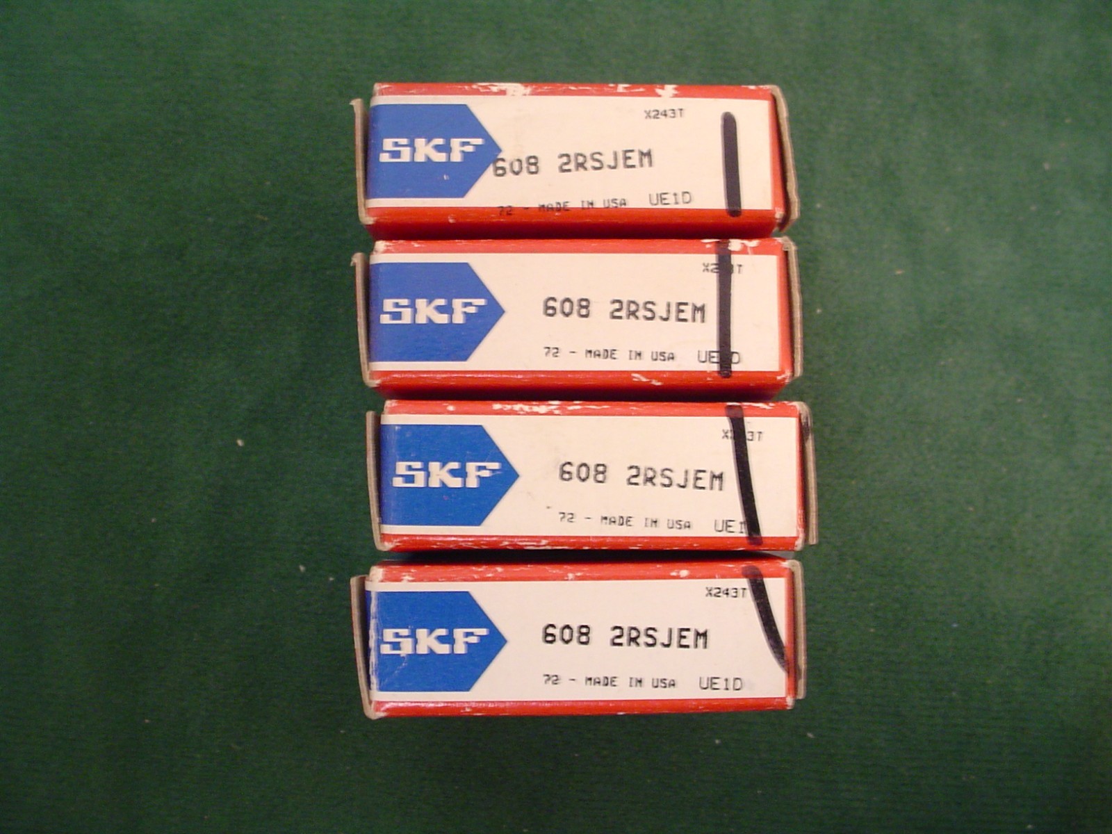 4 pcs SKF 608-2RSJEM C3HT Ball Bearings New in Box Free Shipping USA Seller