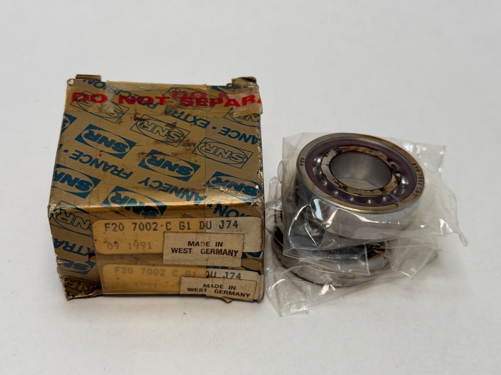 SNR 7002CG1DUJ74 Angular Bearing 7002-C-T-DUL-P4 7002-C-G1-DU-J74 15x32x9 mm