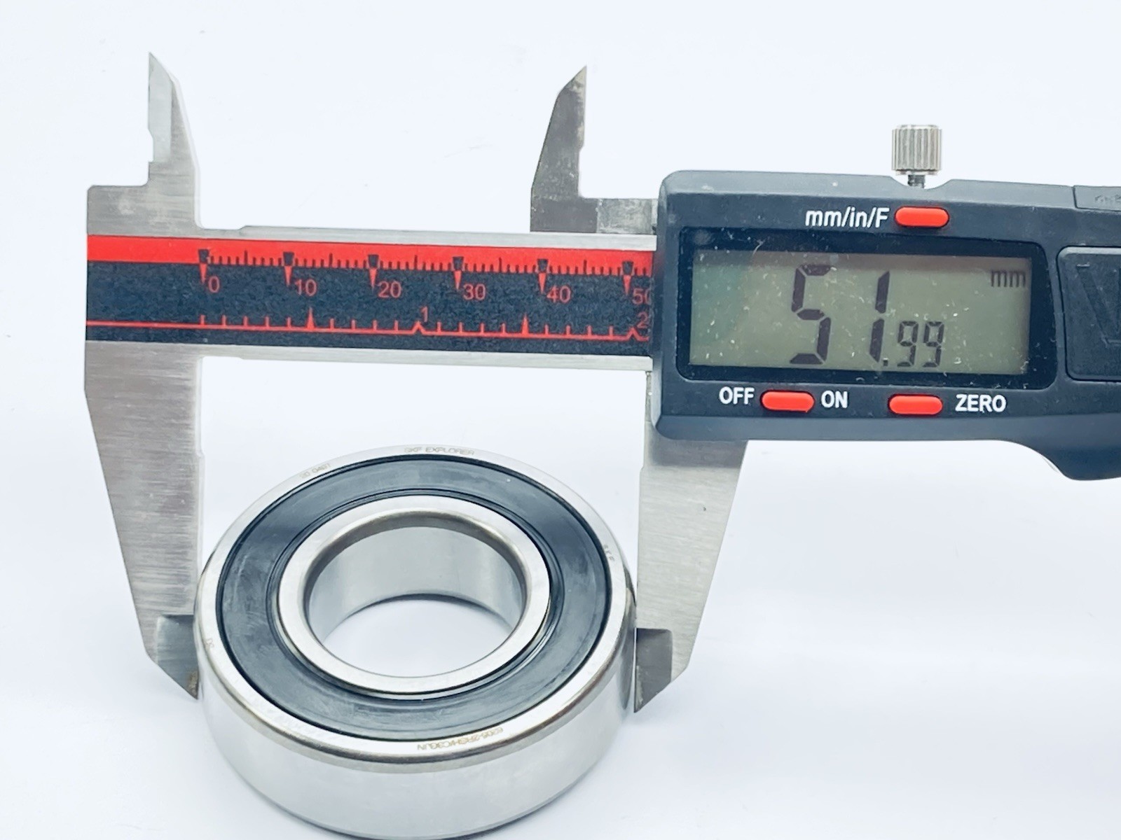 Lot of 4 SKF 6205-2RSH / 6205 2RSJEM Deep groove Ball Bearing 25mm-Id 52mmOd 15W