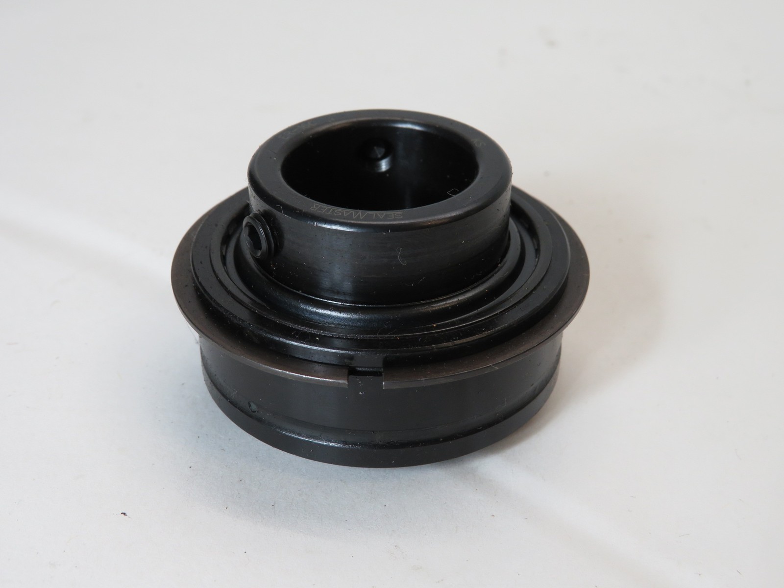 SealMaster ER-16C Insert Bearing 2-3/64″ OD 1″ ID 3/4″ Outer Race W DMG BOX NEW