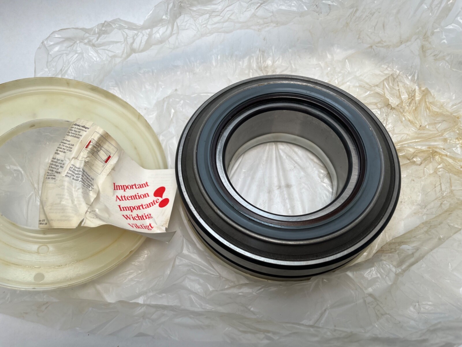SKF 22222-E/C3VP108W33 Bearing Sealed 110x200x53 mm 22222-E-C3-VP108-W33 Sweden
