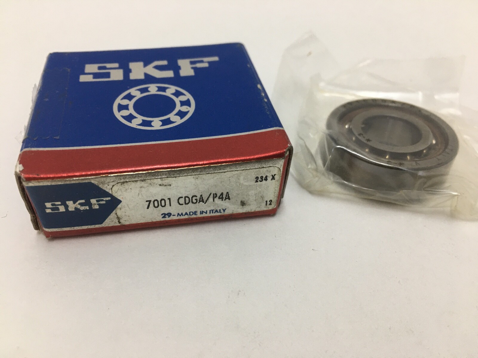 SKF 7001-CDGA/P4A Bearing 12x28x8 mm 7001 CDGA P4A 7001C Super Precision Italy