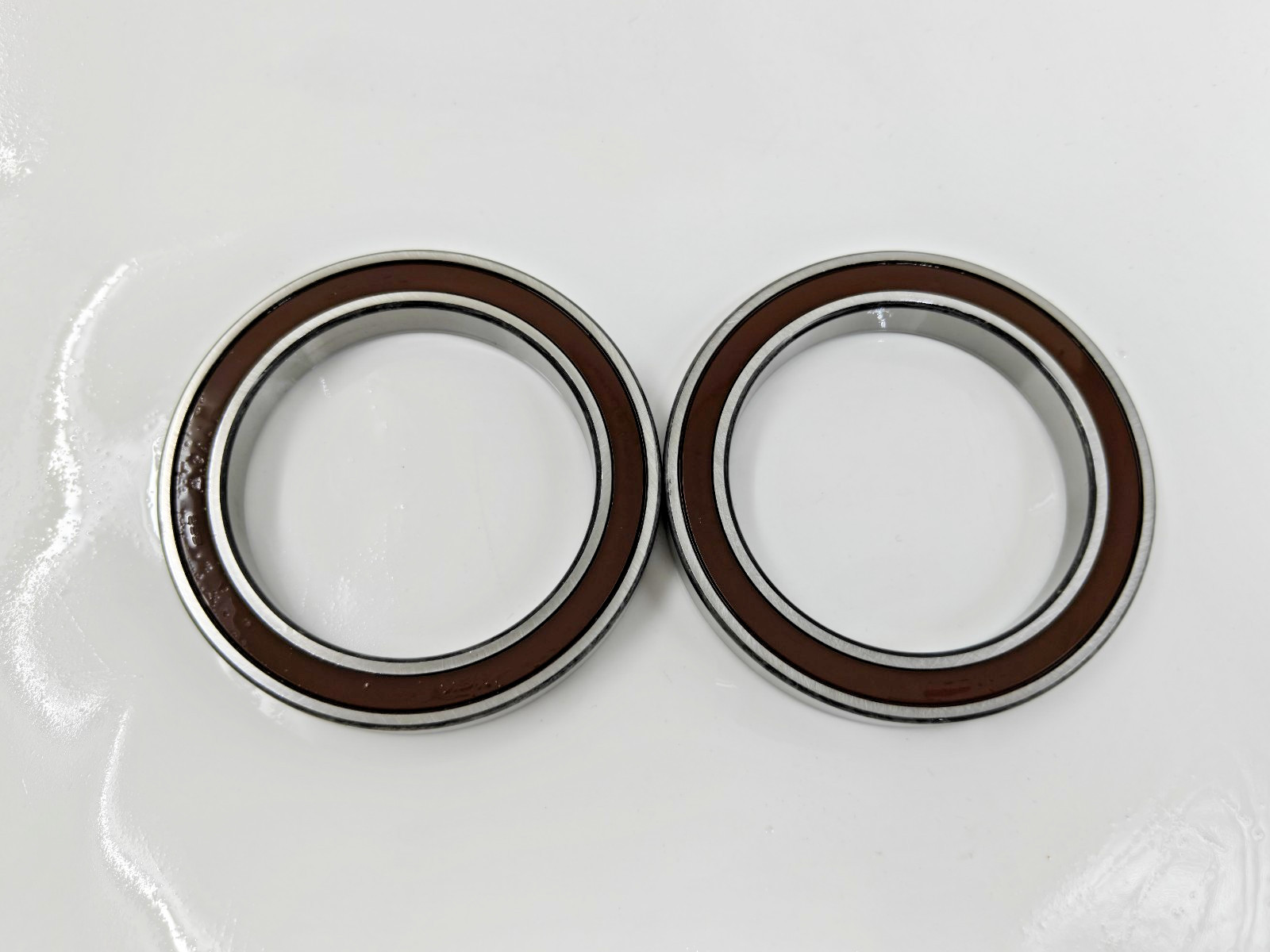 6916DDU NSK Ball Bearing NSK 6916DDU 6916LLU 6916-2RS 61916-2RS LOT OF 2 Pcs