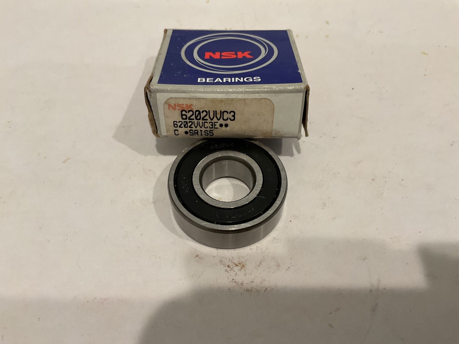 New NSK 6202VVC3 Deep Groove Bearing, 15mm ID, 35mm OD, 11mm Width
