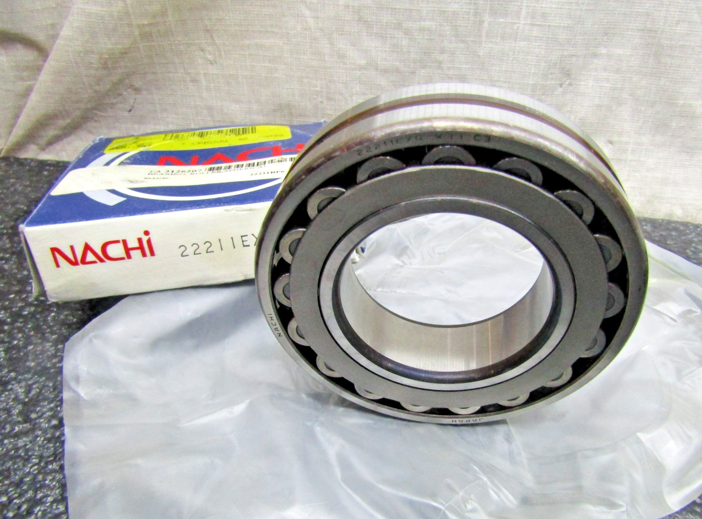 Nachi 22211EXQ W33 C3 55mmX 100mmX 25mm Spherical Roller Bearing