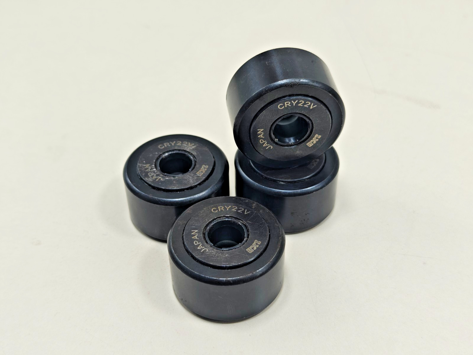 (4Pcs) CRY22V IKO Cam Follower Yoke Type Full Complement Track Roller CRY-22-V